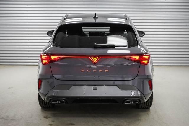 Graphene grau metallic (r6) graphene grau metallic (r6) Neu 2025 Cupra Leon Kombi | 34.795 € (Fairer Preis) - Bild 1/2