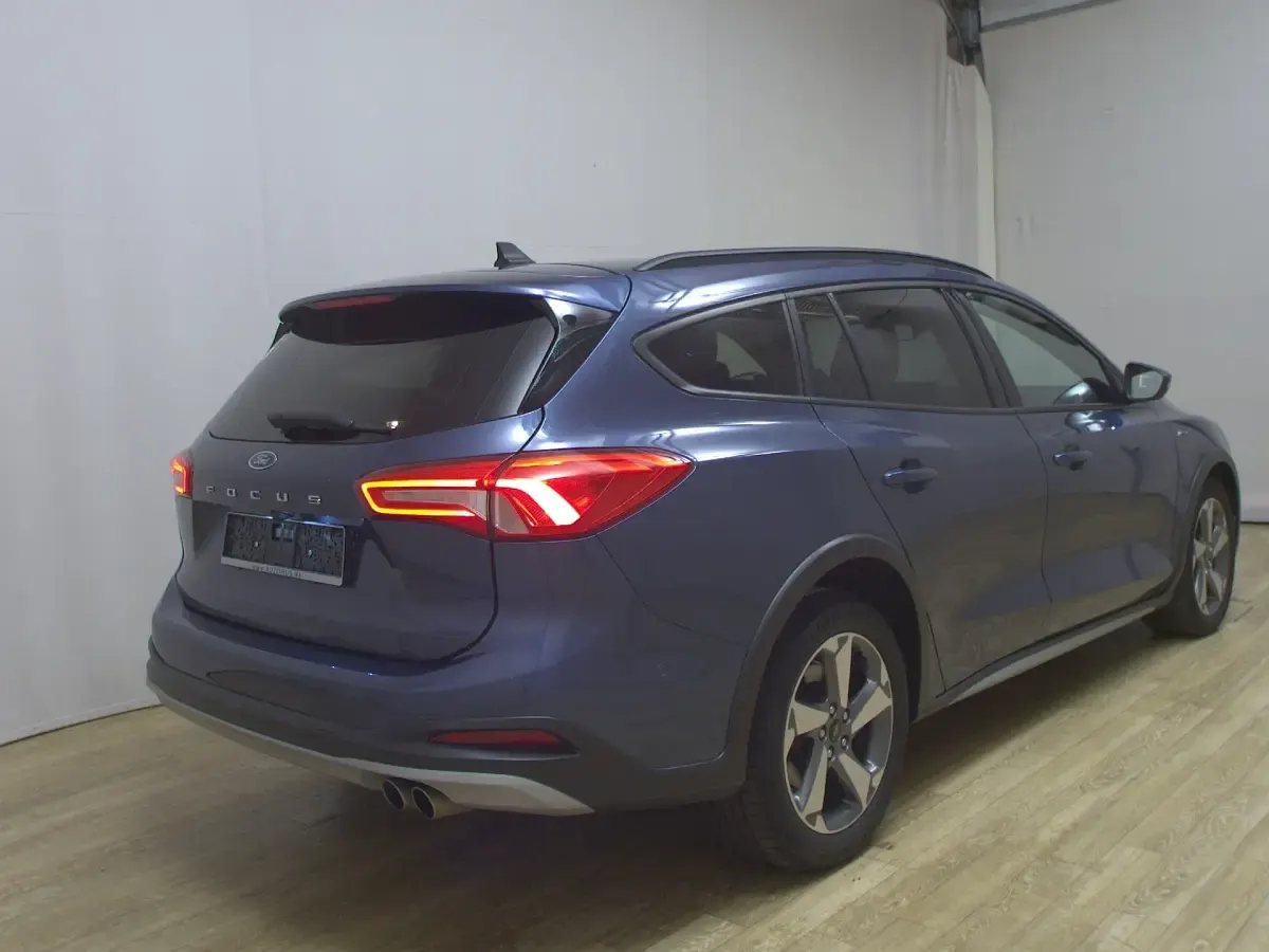 Gebraucht Ford Focus Active 150 PS (110 kW) 2021 Blau Kombi