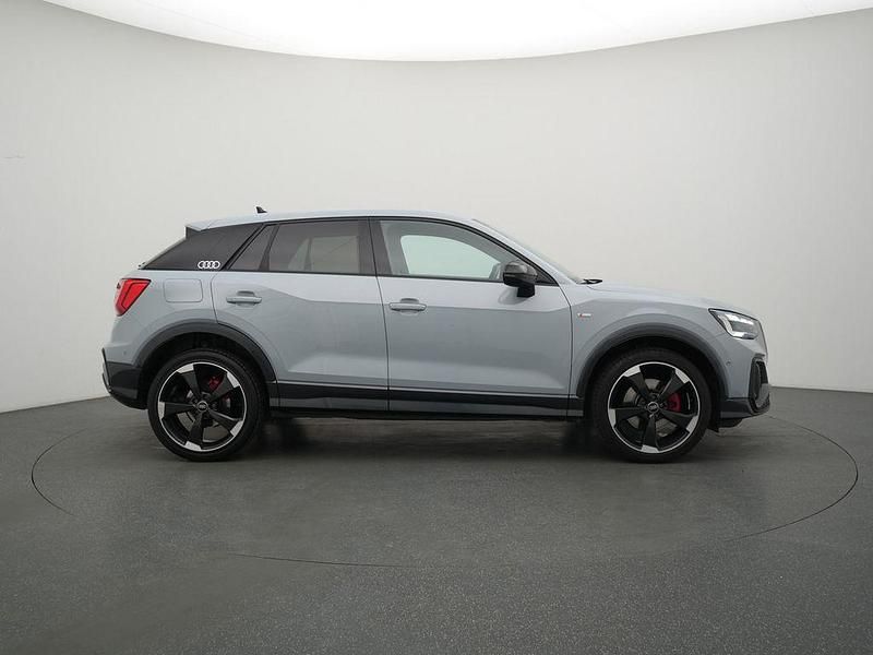 Gebraucht Audi Q2 Ambiente 150 PS (110 kW) 2022 Grau SUV