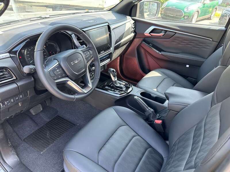 Neu Isuzu D-Max 163 PS (119 kW) 2025 Islay grey Abholung