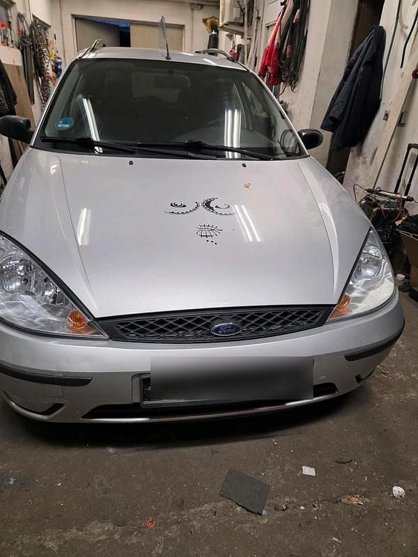 Silber Gebraucht 2002 Ford Focus Kombi | 1.200 € (Fairer Preis) - Bild 1/4