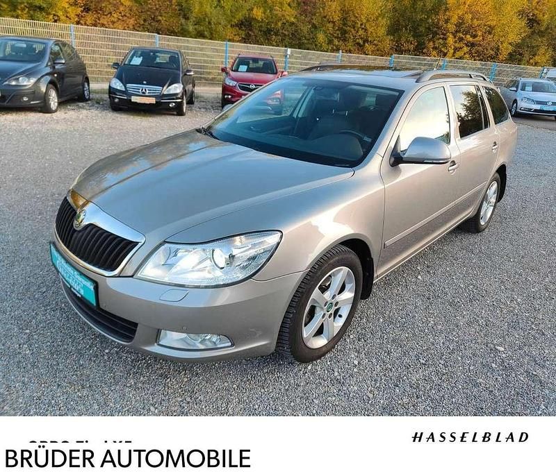Gebraucht Skoda Octavia Elegance 105 PS (77 kW) 2012 Beige Limousine