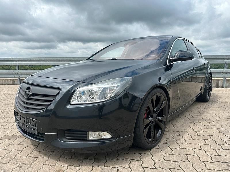 Schwarz Gebraucht 2009 Opel Insignia Limousine | 4.900 € (Superpreis) - Bild 1/4