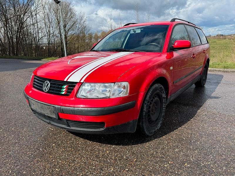 Gebraucht VW Passat 125 PS (91 kW) 1999 Rot Kombi