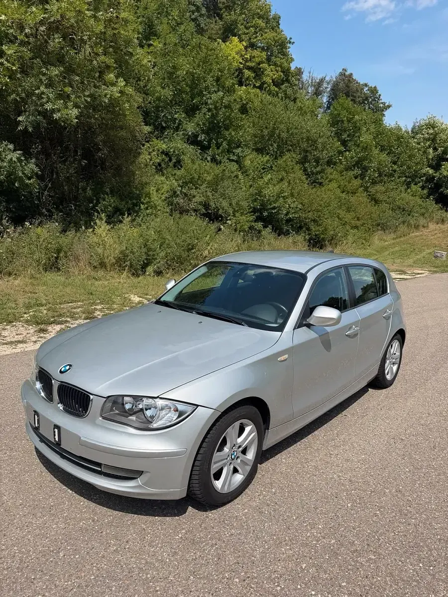 Gebraucht BMW 118 Advantage 143 PS (105 kW) 2011 Grau Kleinwagen