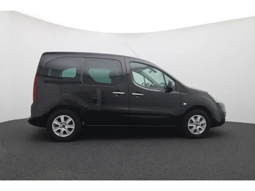 Gebraucht Citroën Berlingo SELECTION 99 PS (72 kW) 2017 Schwarz Van / Kleinbus