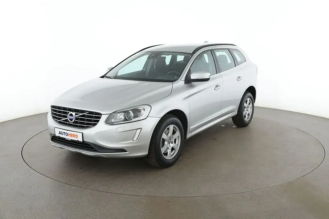 Gebraucht Volvo XC60 Momentum 150 PS (110 kW) 2016 SUV