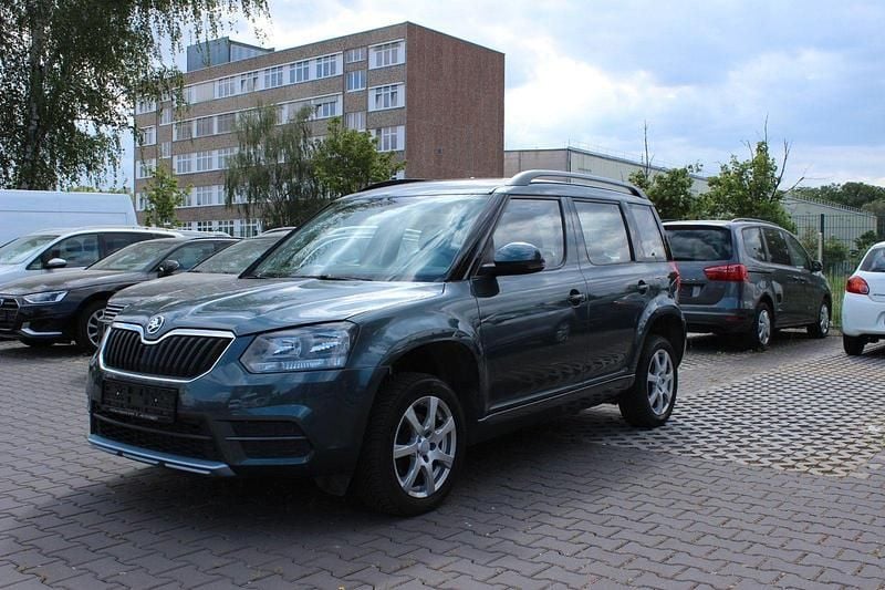 Grau Gebraucht 2015 Skoda Yeti Active SUV | 7.800 € (Superpreis) - Bild 1/4