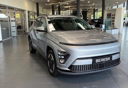 Neu Hyundai Kona 114 kW (156 PS) 2025 Shimmering silver / met SUV