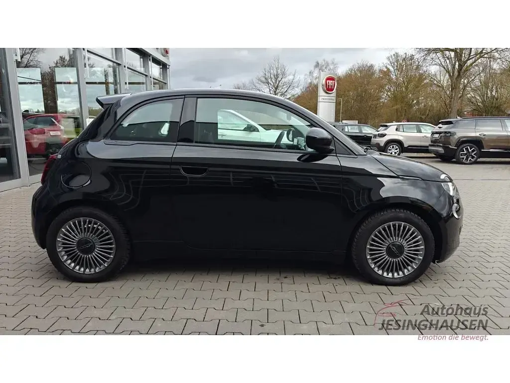 Gebraucht Fiat 500e 86 kW (118 PS) 2023 Schwarz Kleinwagen