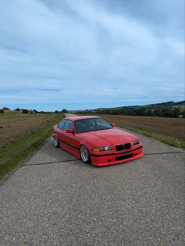 Gebraucht BMW 320 150 PS (110 kW) 1995 Rot Coupé