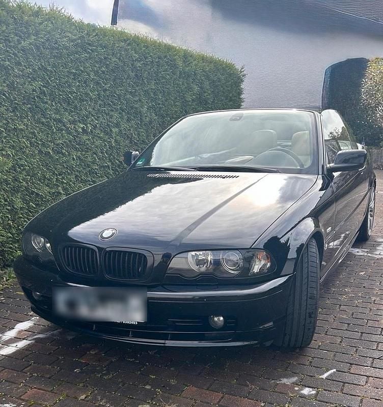 Schwarz Gebraucht 2002 BMW 325 Cabrio | 5.900 € (Fairer Preis) - Bild 1/4