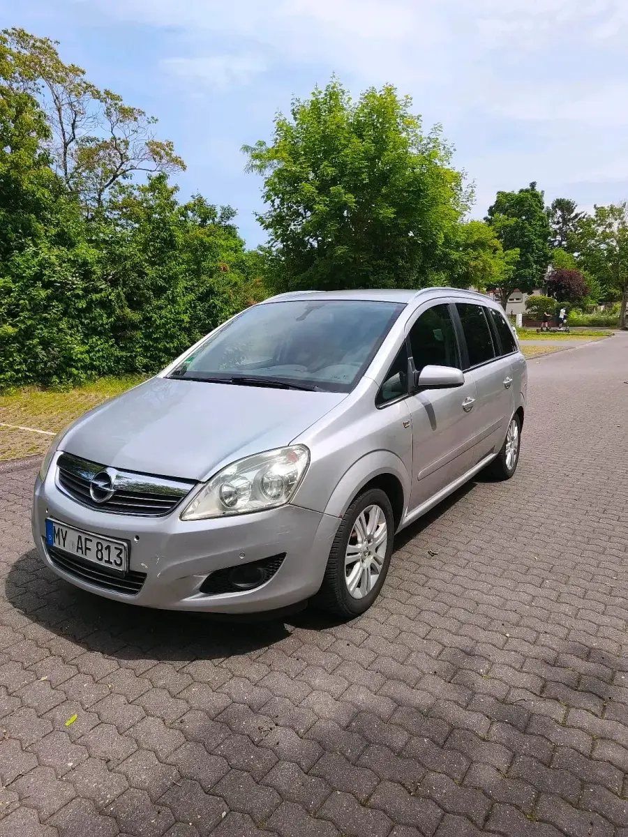 Occasion Opel Zafira 94 ch (69 kW) 2008 Argent Monospace
