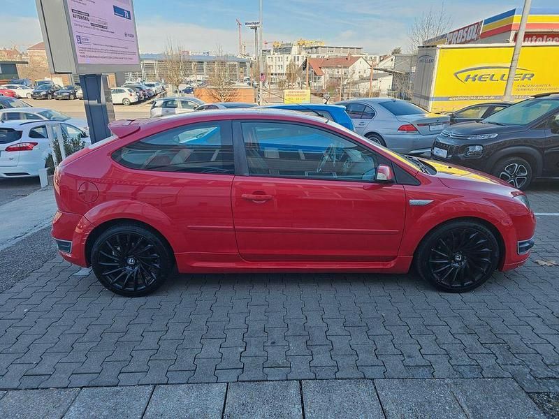 Gebraucht Ford Focus ST 226 PS (166 kW) 2009 Rot Limousine