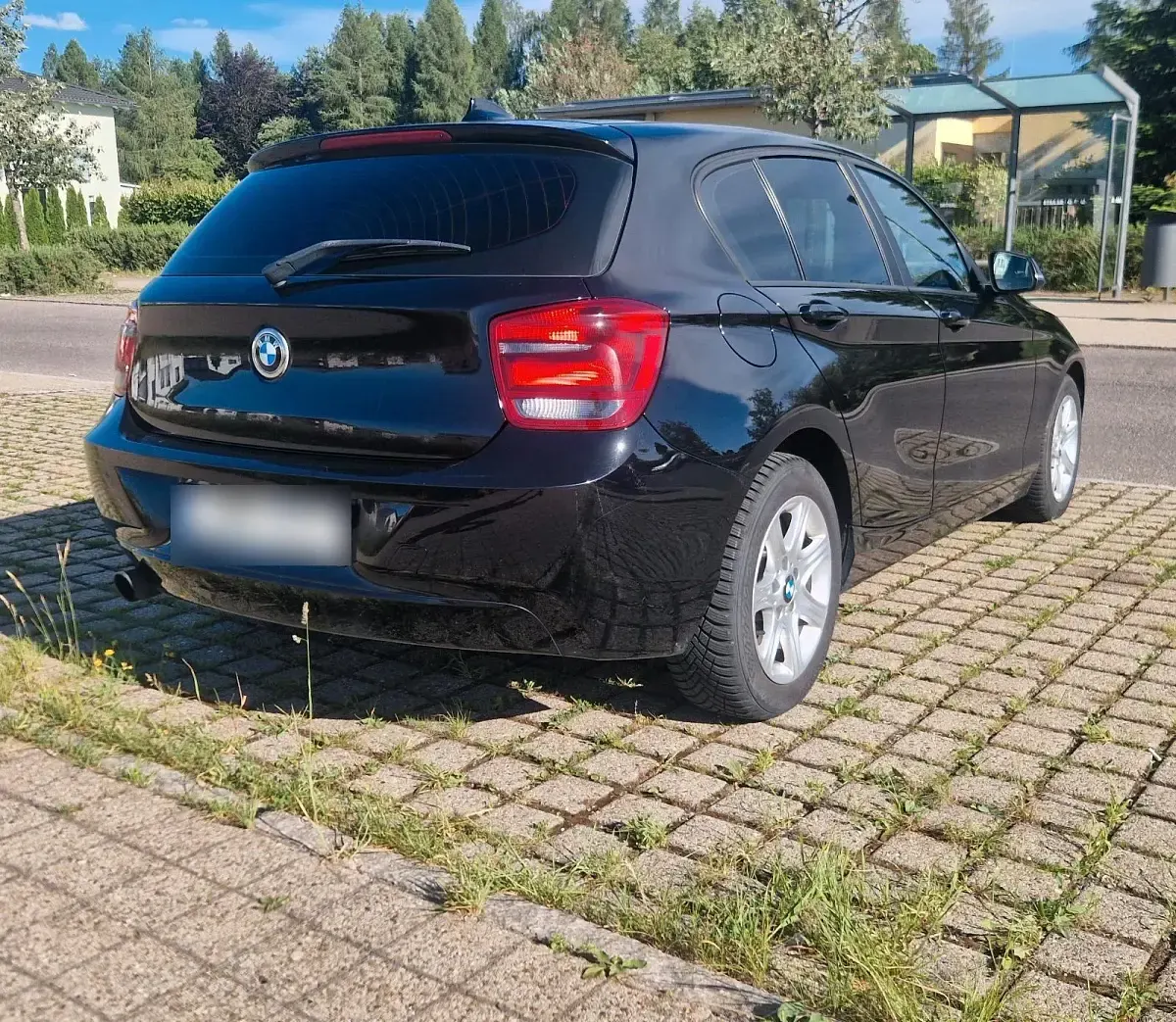 Gebraucht BMW 114 102 PS (75 kW) 2012 Schwarz Kleinwagen