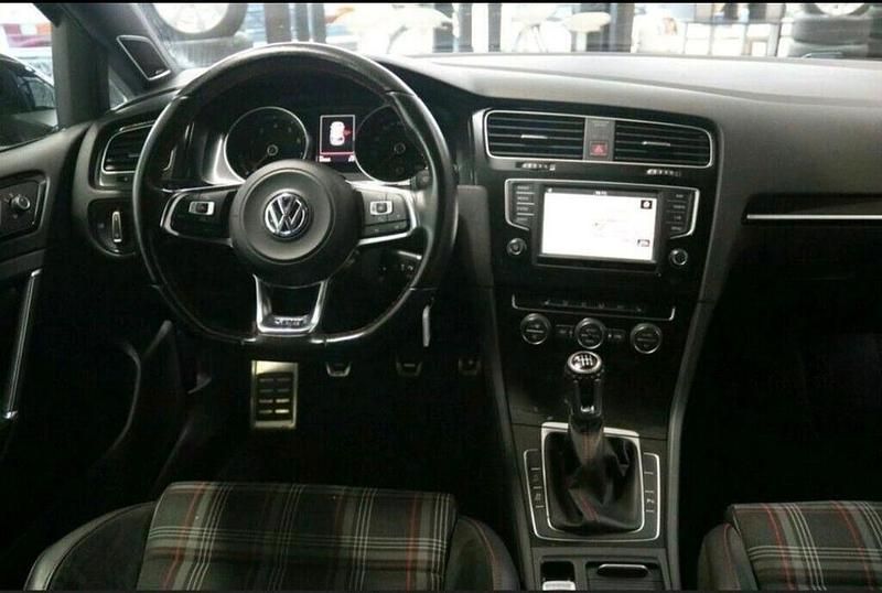 Gebraucht VW Golf VII GTI 220 PS (161 kW) 2016 Schwarz Limousine