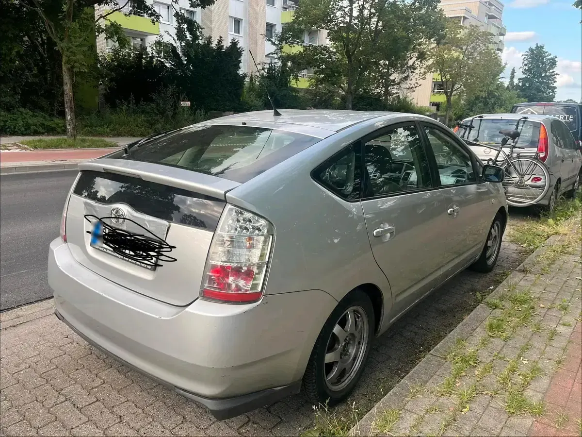 Gebraucht Toyota Prius 70 PS (51 kW) 2007 Silber Kleinwagen