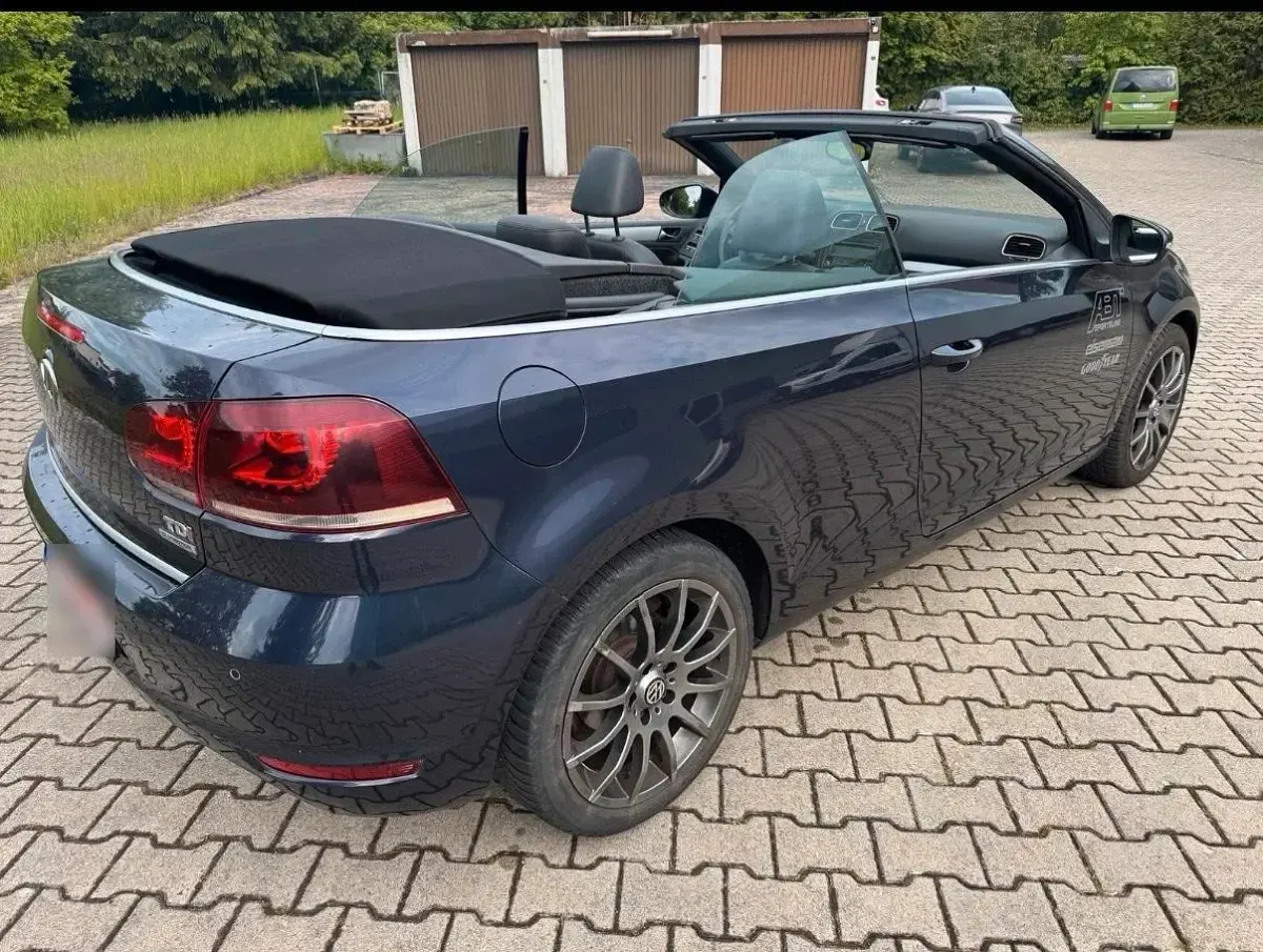 Gebraucht VW Golf 105 PS (77 kW) 2011 Violet Cabrio