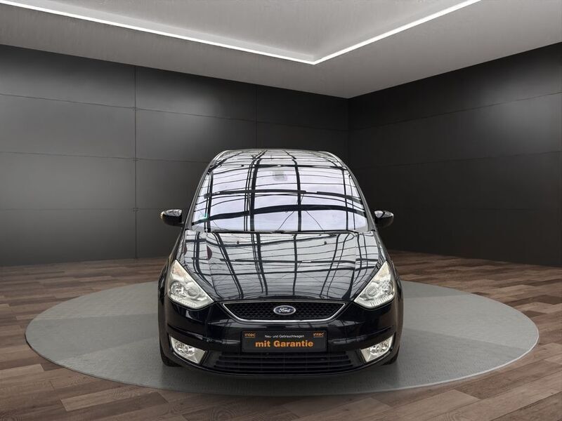 Schwarz Gebraucht 2008 Ford Galaxy Ghia Van / Kleinbus | 7.499 € (Etwas zu teuer) - Bild 1/4