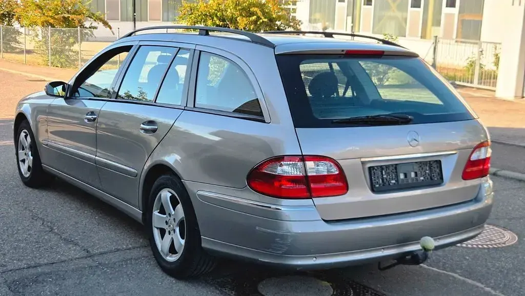 Gebraucht Mercedes E280 Elegance 177 PS (130 kW) 2005 Silber Limousine