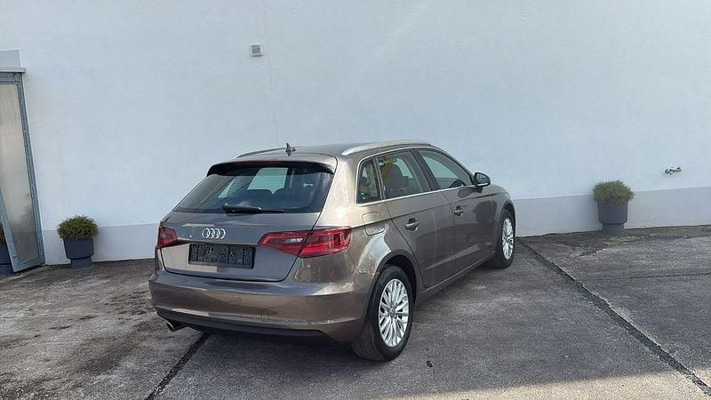 Second-hand Audi A3 Ambiente 110 CP (80 kW) 2015 Gri Berlinǎ