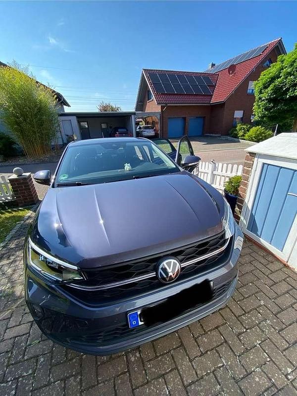 Gebraucht VW Taigo Basis 95 PS (69 kW) 2024 Grau SUV
