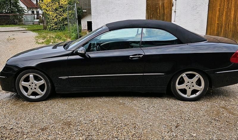 Schwarz Gebraucht 2005 Mercedes CLK200 Cabrio | 6.800 € (Fairer Preis) - Bild 1/4