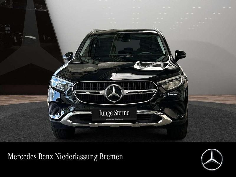Schwarz Gebraucht 2024 Mercedes GLC300e Advanced SUV | 56.990 € (Superpreis) - Bild 1/3