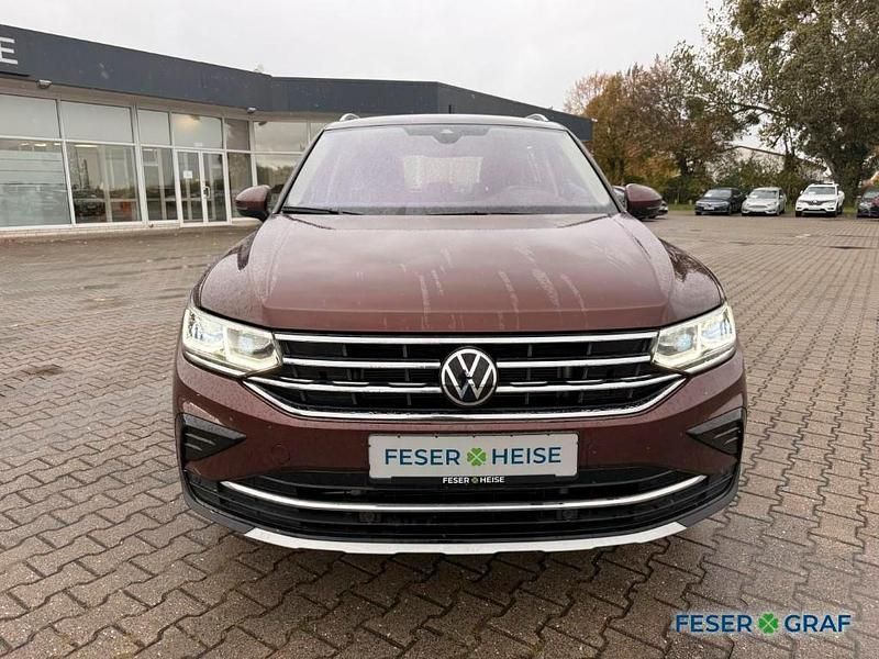 Gebraucht VW Tiguan Elegance 190 PS (139 kW) 2022 Ginger brown metallic SUV