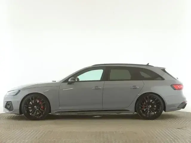 Gebraucht Audi RS4 Ambiente 450 PS (330 kW) 2022 Nardograu Kombi