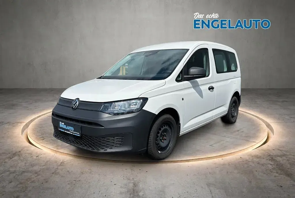 Usado VW Caddy 102 HP (75 kW) 2022 Branco Monovolume