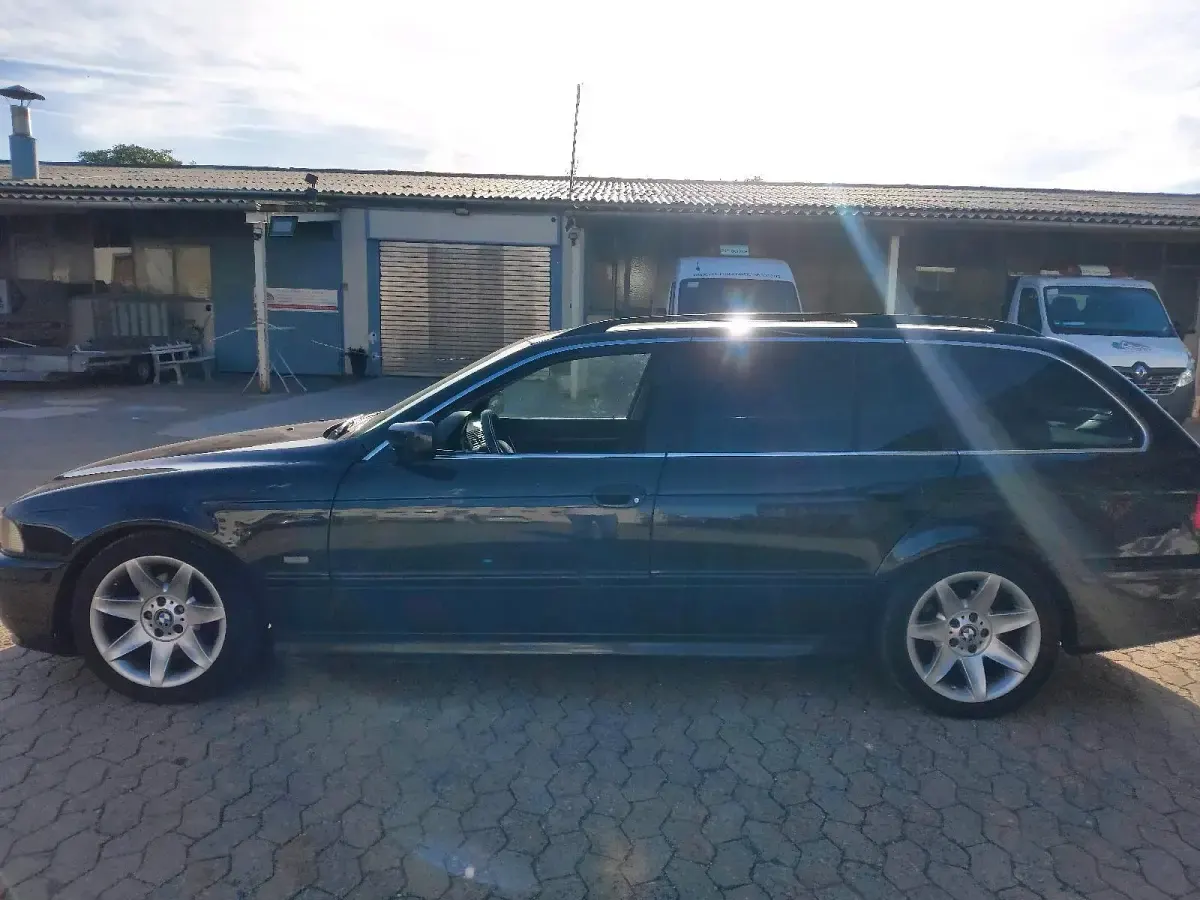 Gebraucht BMW 520 170 PS (125 kW) 2002 Schwarz Kombi
