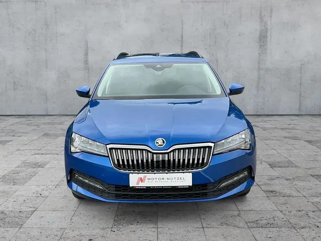 Gebraucht Skoda Superb Ambition 200 PS (147 kW) 2023 Blau Kombi