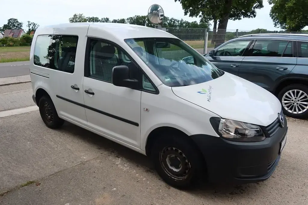 Gebraucht VW Caddy 109 PS (80 kW) 2011 Weiß Van / Kleinbus