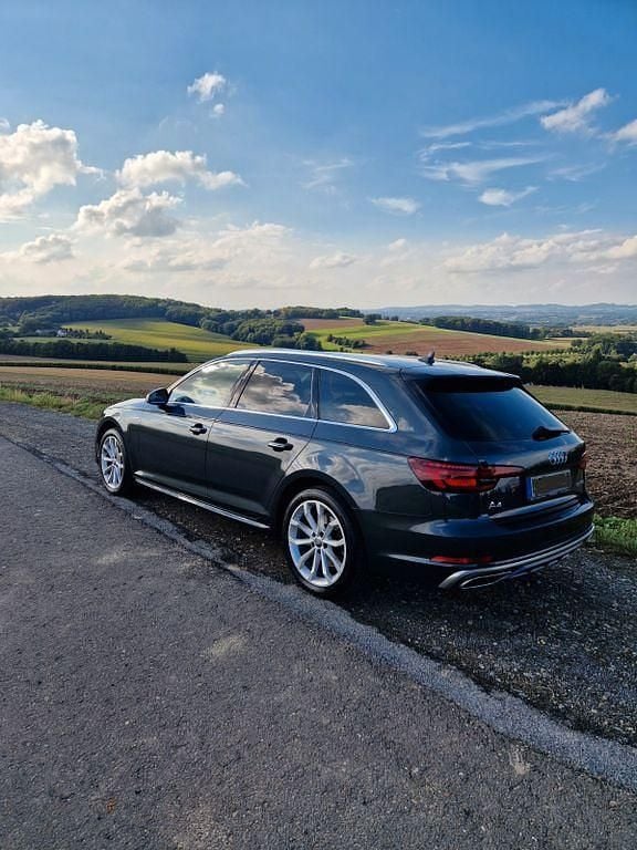 Grau Gebraucht 2019 Audi A4 S-Line Kombi | 19.500 € (Superpreis) - Bild 1/4
