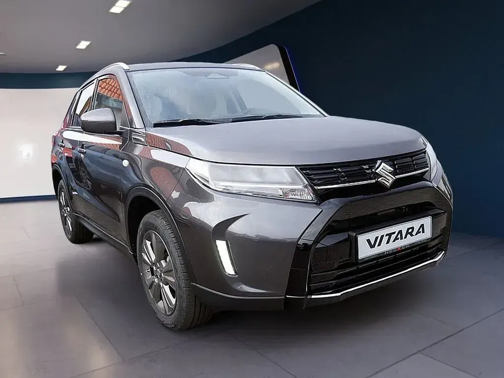 Neu Suzuki Vitara Comfort 110 PS (80 kW) 2026 Grau SUV