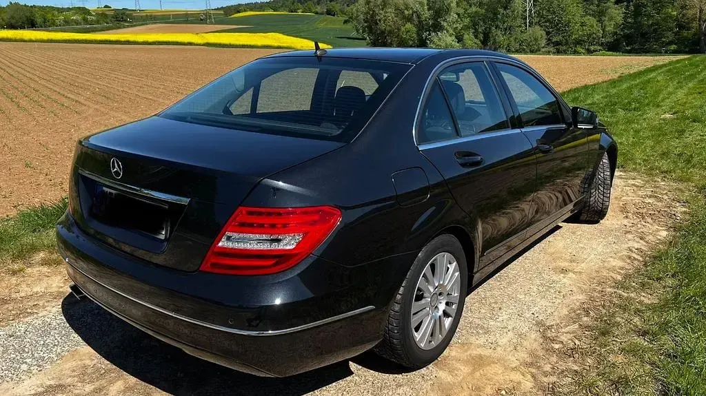 Gebraucht Mercedes C250 Elegance 204 PS (150 kW) 2013 Schwarz Limousine