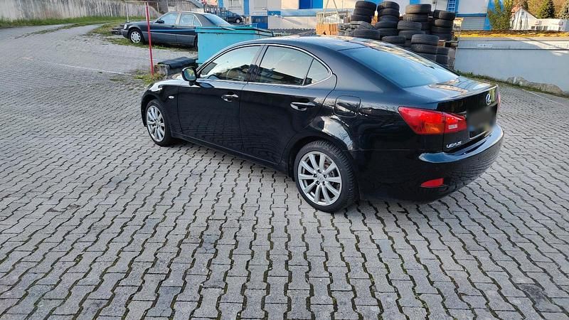 Gebraucht Lexus IS220d 177 PS (130 kW) 2007 Schwarz Limousine