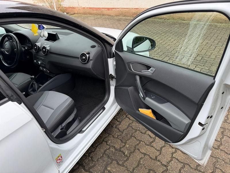 Gebraucht Audi A1 Sportback Design 125 PS (91 kW) 2017 Weiß Kleinwagen