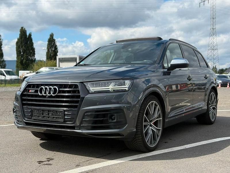 Grau Gebraucht 2018 Audi SQ7 Sport SUV | 34.900 € (Guter Preis) - Bild 1/4