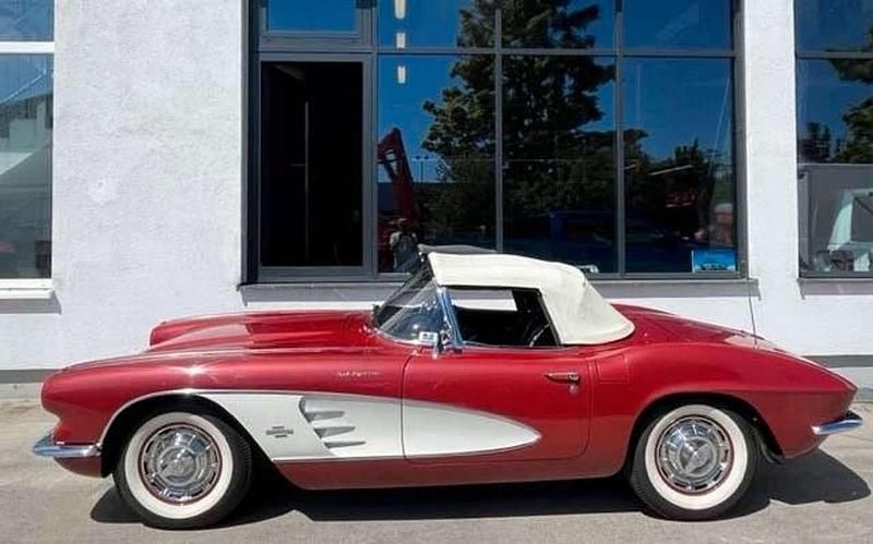 Gebraucht Corvette C1 314 PS (230 kW) 1961 Maroon/white Cabrio