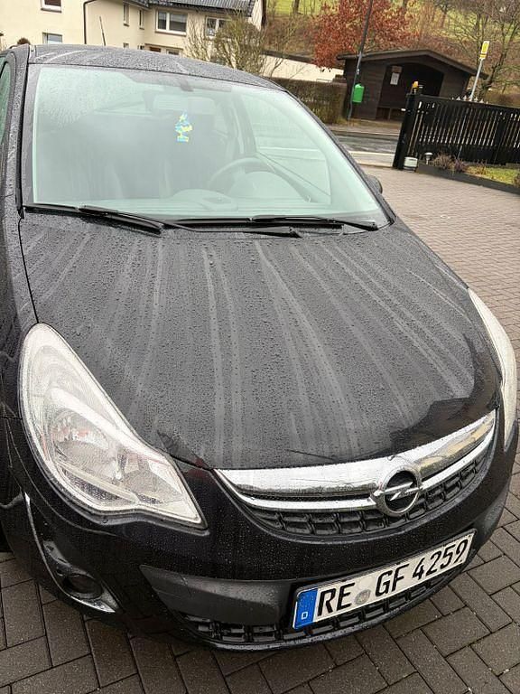 Second-hand Opel Corsa Selection 87 CP (63 kW) 2012 Negru Hatchback