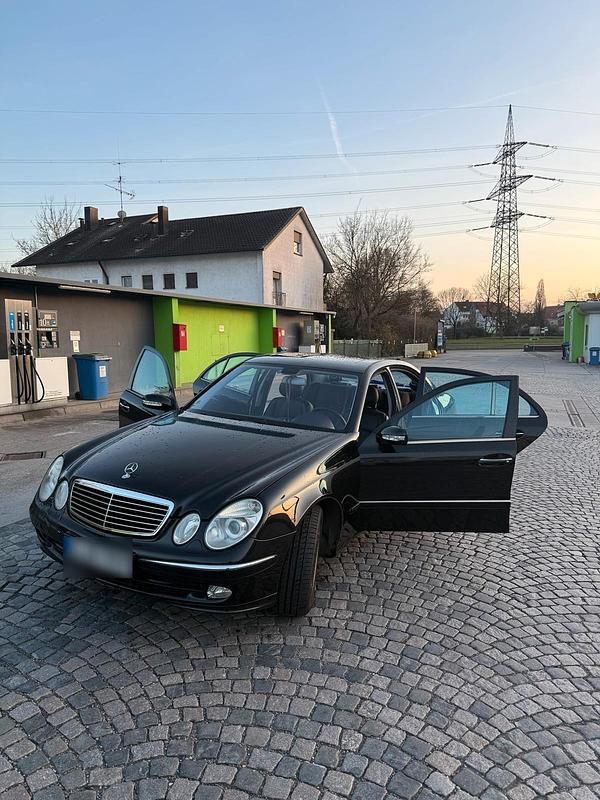 Usado Mercedes 320 2003 Negro Berlina