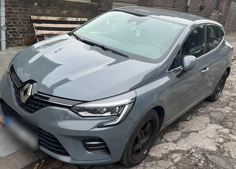 Usado Renault Clio V 131 HP (96 kW) 2019 Cinzento Sedan