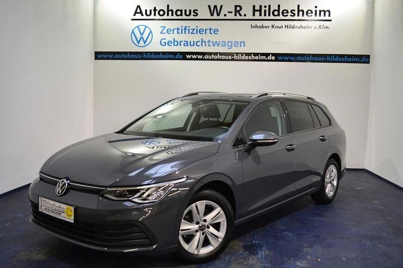 Grau Gebraucht 2021 VW Golf VIII Life Kombi | 21.930 € (Fairer Preis) - Bild 1/4