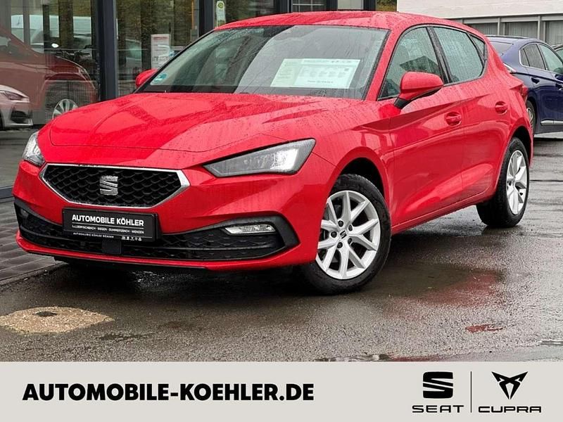 Pure rot Gebraucht 2024 Seat Leon Style Limousine | 21.880 € (Fairer Preis) - Bild 1/4