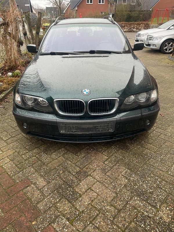 Gebraucht BMW 320 150 PS (110 kW) 2002 Grün Kombi