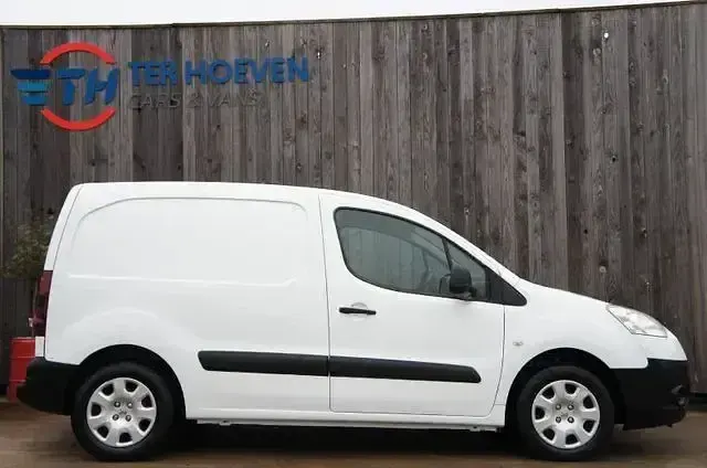 Gebraucht Peugeot Partner 75 PS (55 kW) 2014 Weiß Van / Kleinbus
