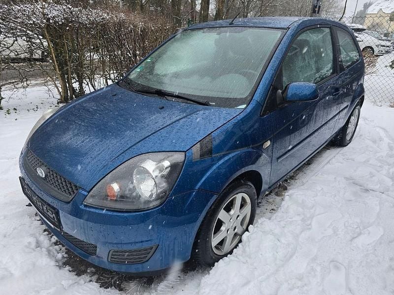 Gebraucht Ford Fiesta 60 PS (44 kW) 2008 Blau Kleinwagen