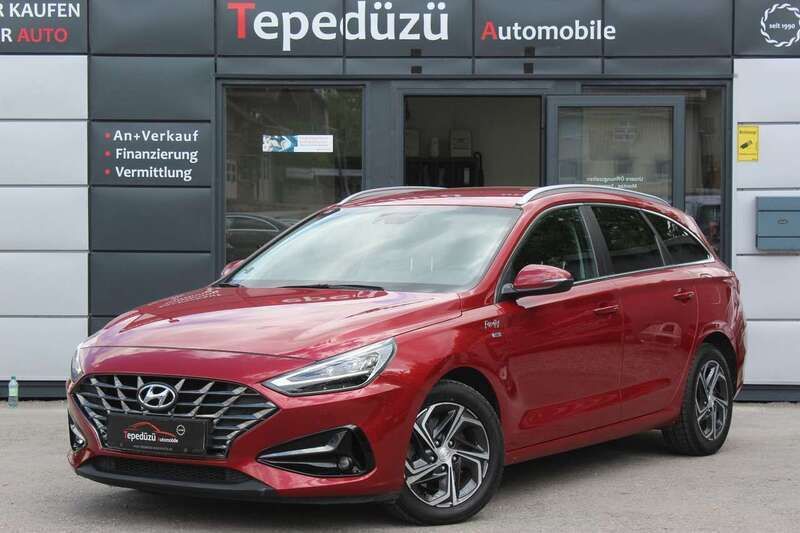 Rot Gebraucht 2021 Hyundai i30 Kombi | 15.999 € (Guter Preis) - Bild 1/4